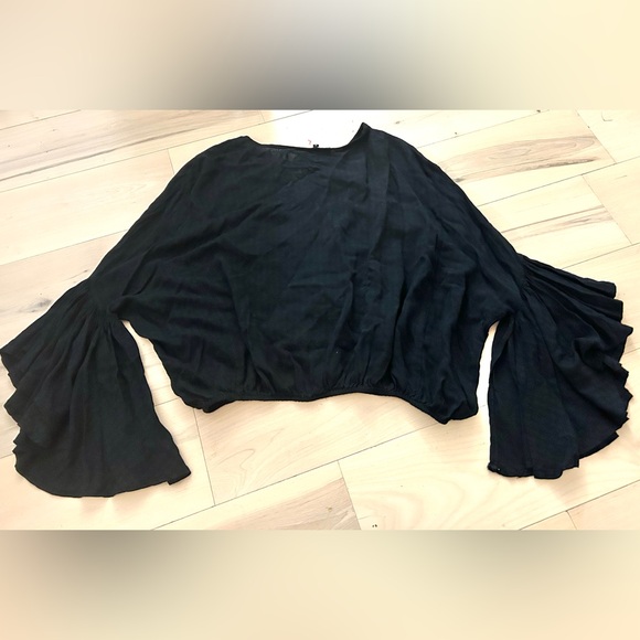 Olivaceous Boho Hippie Bell Sleeves Black Top Size M - Picture 2 of 10